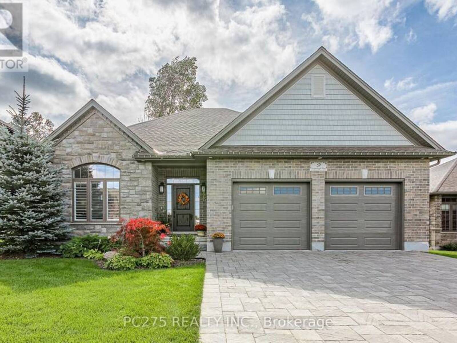 9 FOXBOROUGH PLACE, Thorndale, Ontario N0M 2P0