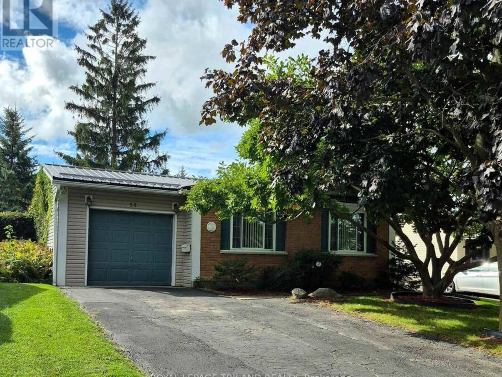 58 VANBUSKIRK DRIVE, St. Thomas, Ontario N5R 4Z2