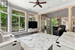 7 OLD OAK LANE | London Ontario | Slide Image Fourteen
