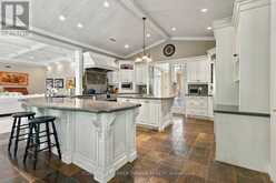 7 OLD OAK LANE | London Ontario | Slide Image Nine