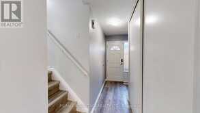 9 CAMELOT CRESCENT | London Ontario | Slide Image Sixteen