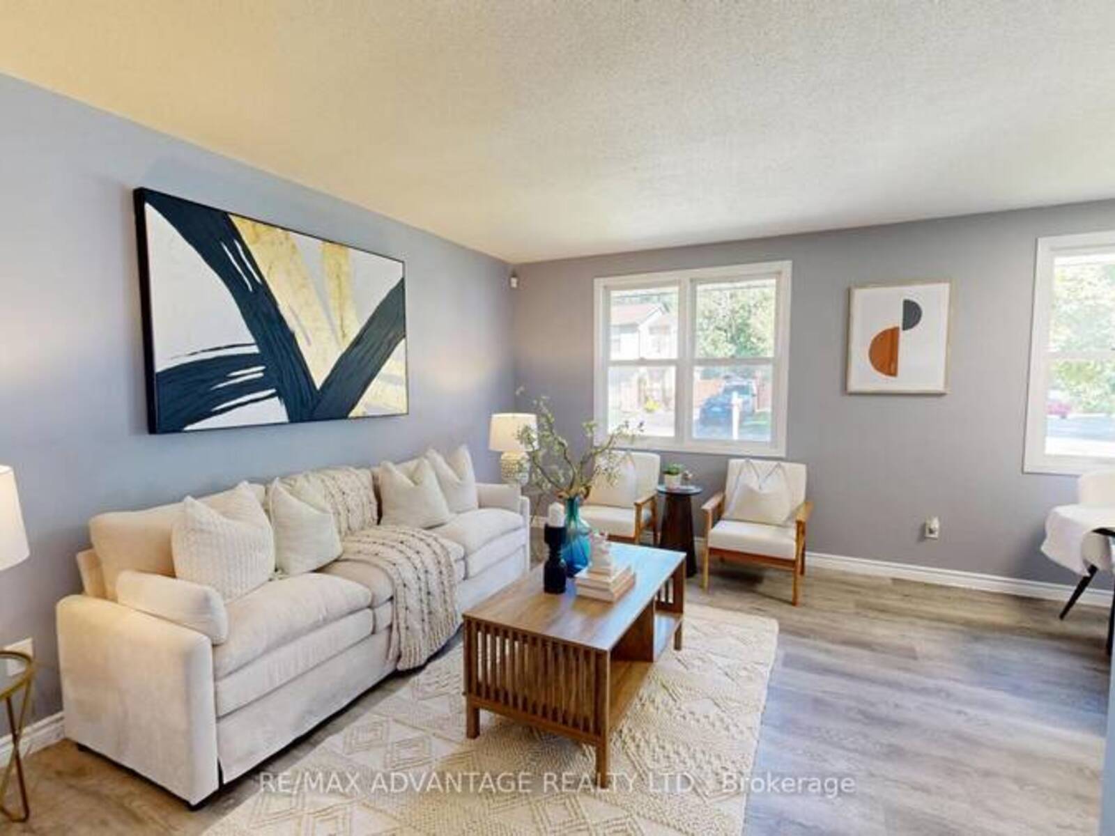 9 CAMELOT CRESCENT, London, Ontario N5V 3L4