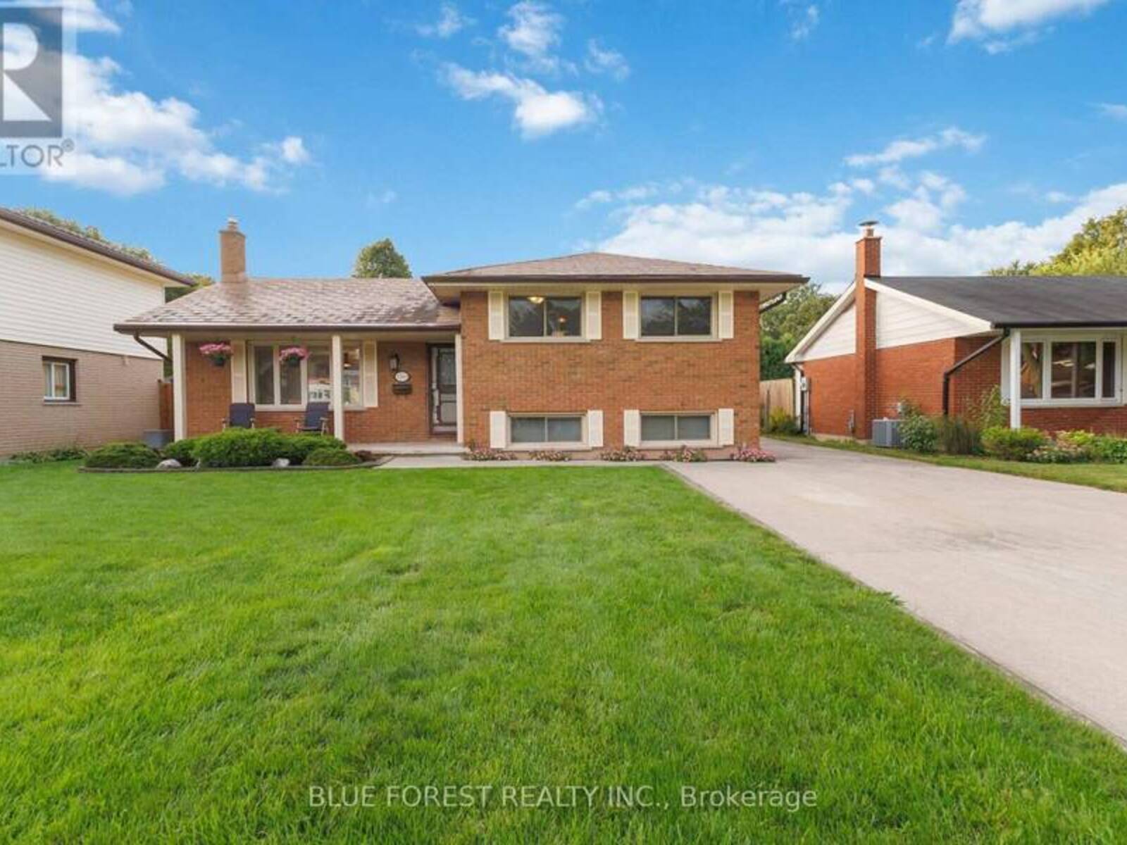 1260 VICTORIA DRIVE, London, Ontario N5Y 4E4