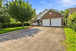 93 MCTAGGART COURT | London Ontario | Slide Image Four