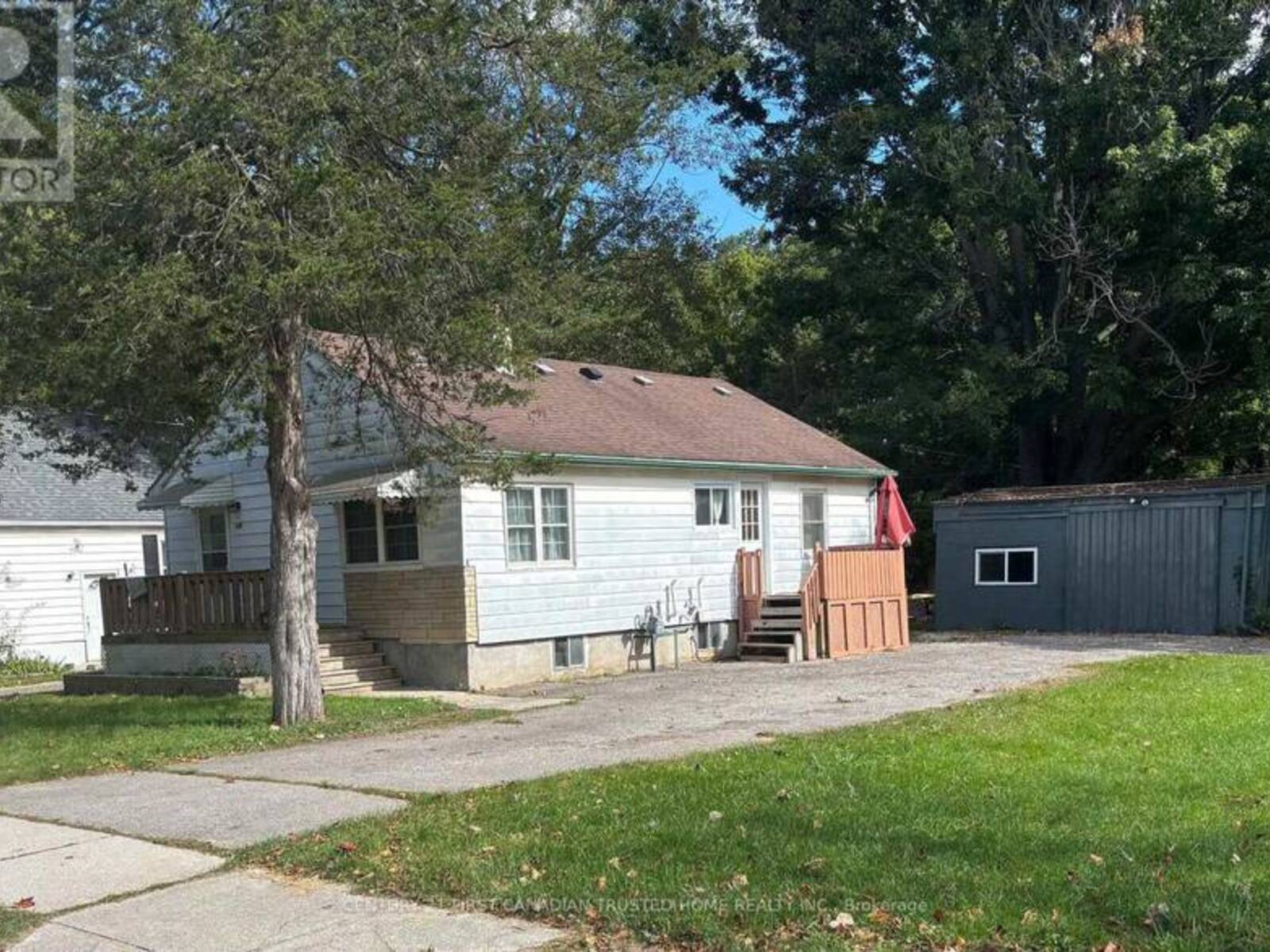 190 HELENA AVENUE, London, Ontario N5Z 3M2