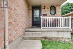 27 GERALD CRESCENT | London Ontario | Slide Image Three