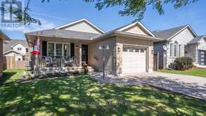 3 COTTONWOOD DRIVE | St. Thomas Ontario | Slide Image Two