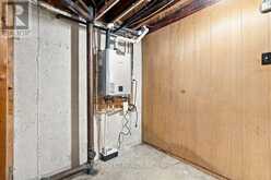 407 VERMONT AVENUE | London Ontario | Slide Image Thirty-seven