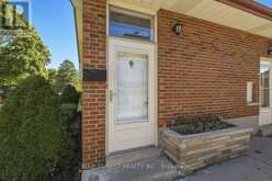 407 VERMONT AVENUE | London Ontario | Slide Image Four