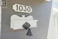 1030 YORK STREET | London Ontario | Slide Image Four