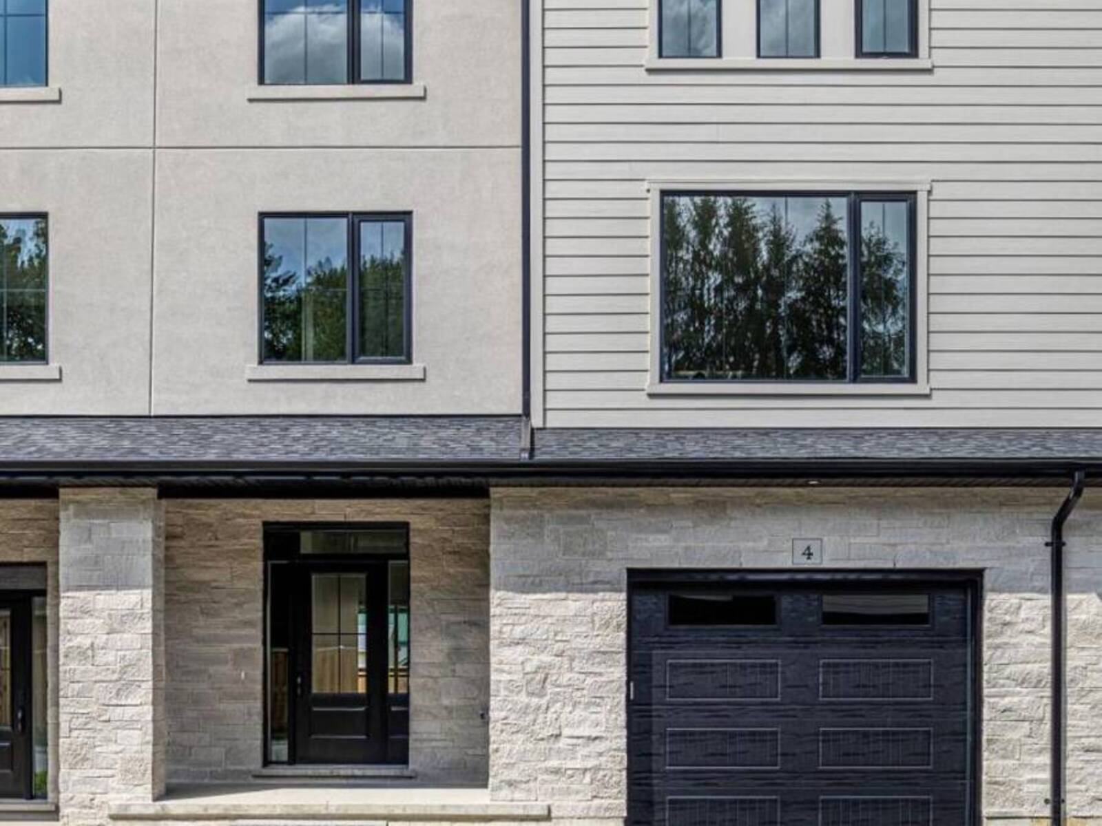 4 - 233 UPPER QUEEN STREET, Thorndale, Ontario N0M 2P0