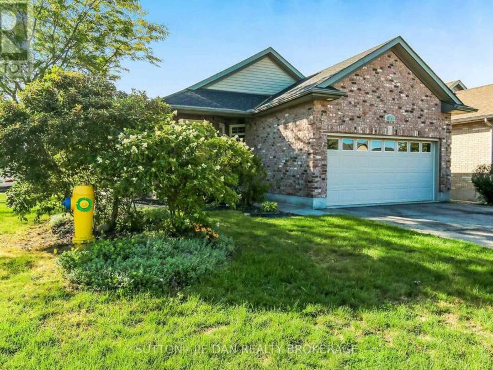 865 CUTROSS AVENUE, London, Ontario N6G 5P3