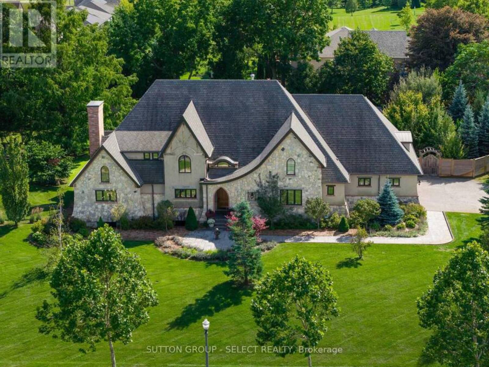 1039 CHERRYGROVE DRIVE, London, Ontario N6K 5B2