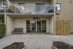 804 - 931 WONDERLAND ROAD S | London Ontario | Slide Image Two