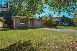 215 WALMER GROVE | London Ontario | Slide Image Four