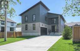 619 LIONS PARK DRIVE | Mount Brydges Ontario | Slide Image One