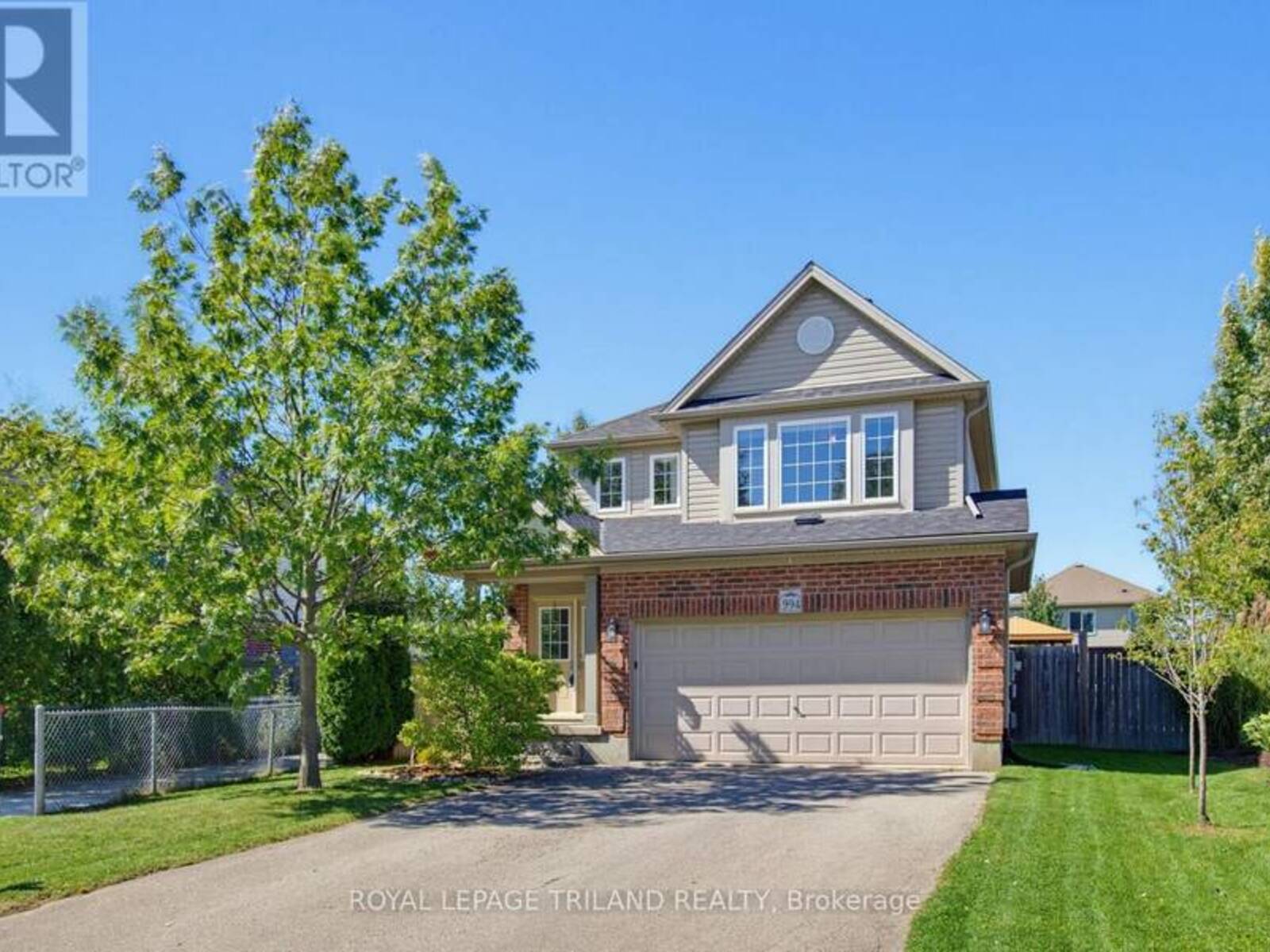 994 FOXCREEK ROAD, London, Ontario N6G 0H1
