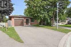 48 CORINTH COURT | London Ontario | Slide Image Two