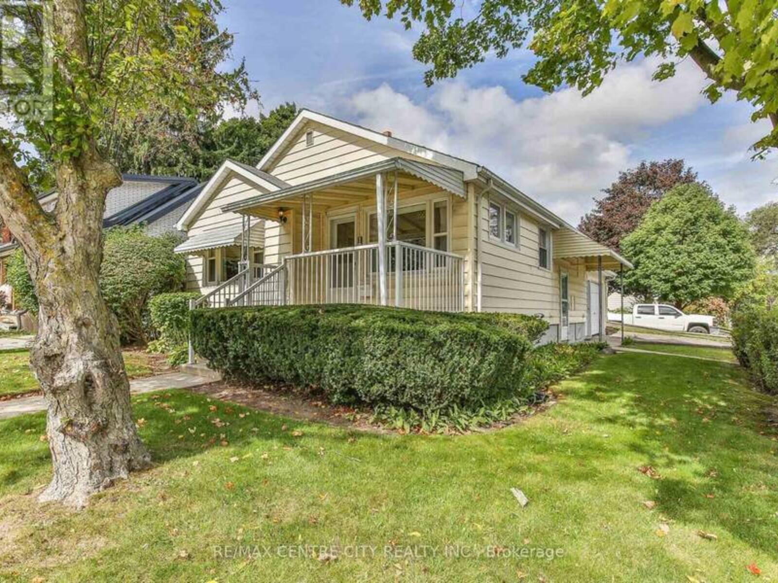 10 CONCESSION STREET E, Tillsonburg, Ontario N4G 1N8