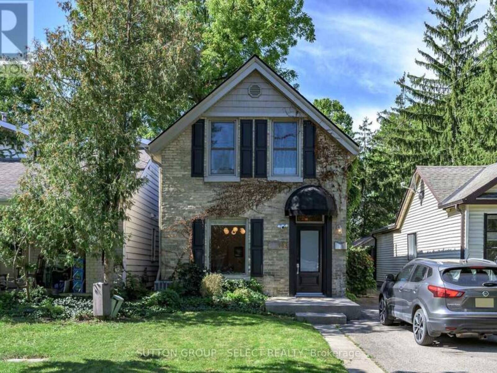 943 COLBORNE STREET, London, Ontario N6A 4A5