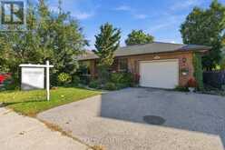 1132 IROQUOIS CRESCENT | Woodstock Ontario | Slide Image Two
