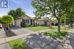 13 GOLDENROD COURT | St. Thomas Ontario | Slide Image Two