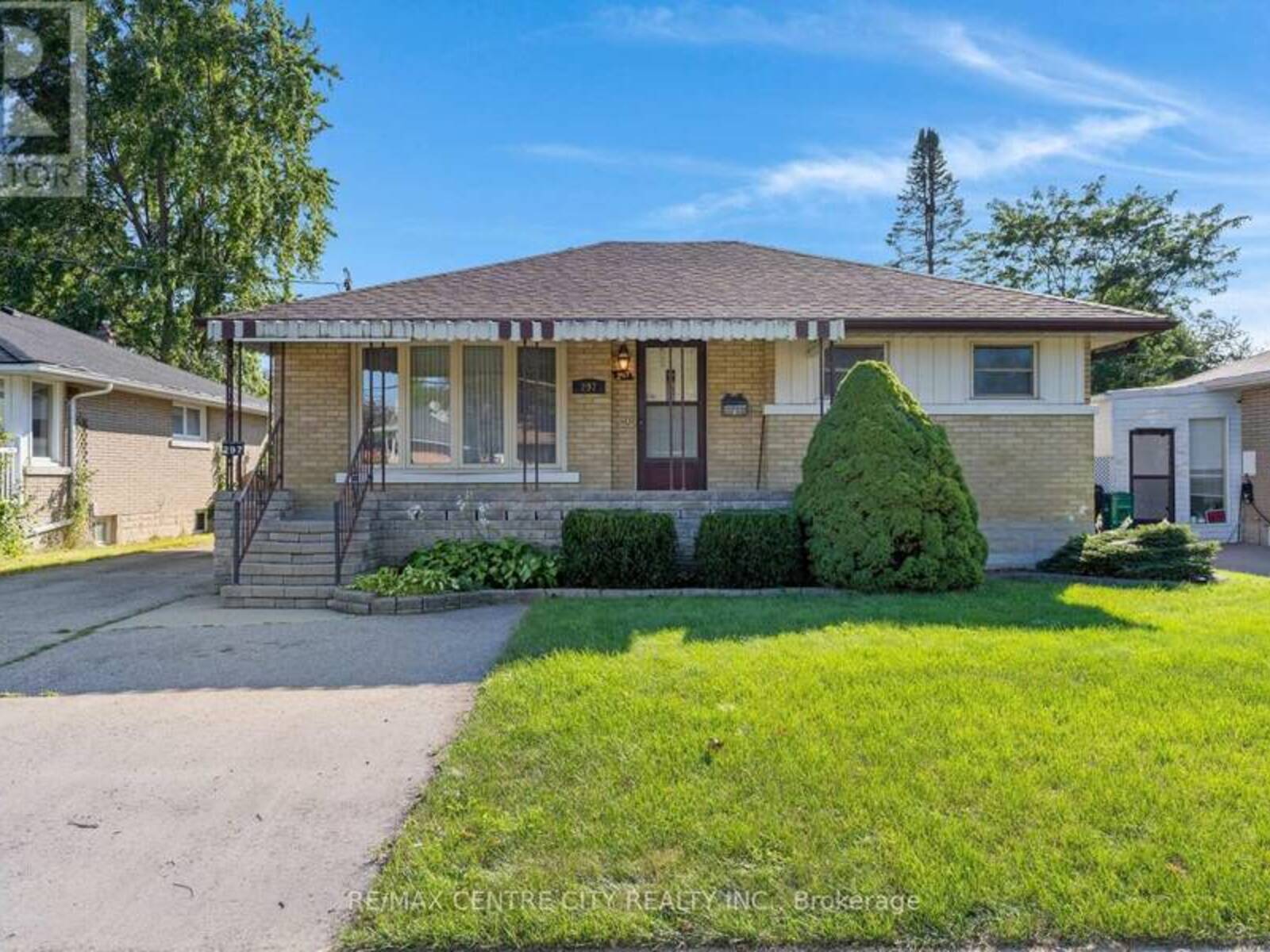 297 WILSON AVENUE, Kitchener, Ontario N2C 1G9