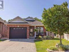 17 JACKLIN COURT St. Thomas Ontario, N5P 3T1