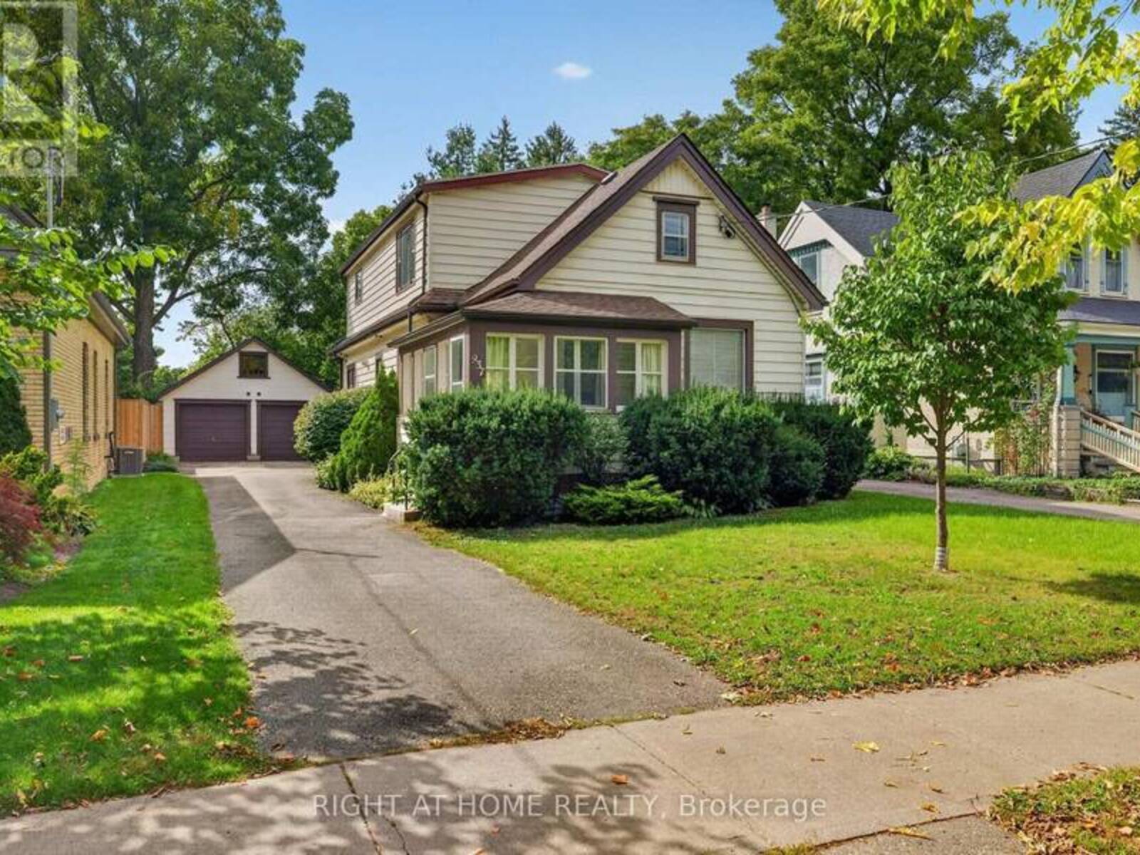 937 COLBORNE STREET, London, Ontario N6A 4A5