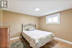 135 DOWNING CRESCENT | London Ontario | Slide Image Thirty