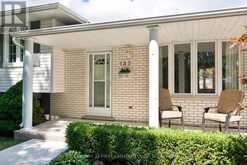 135 DOWNING CRESCENT | London Ontario | Slide Image Four