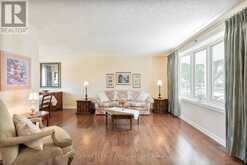 135 DOWNING CRESCENT | London Ontario | Slide Image Nine