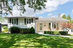 135 DOWNING CRESCENT | London Ontario | Slide Image One
