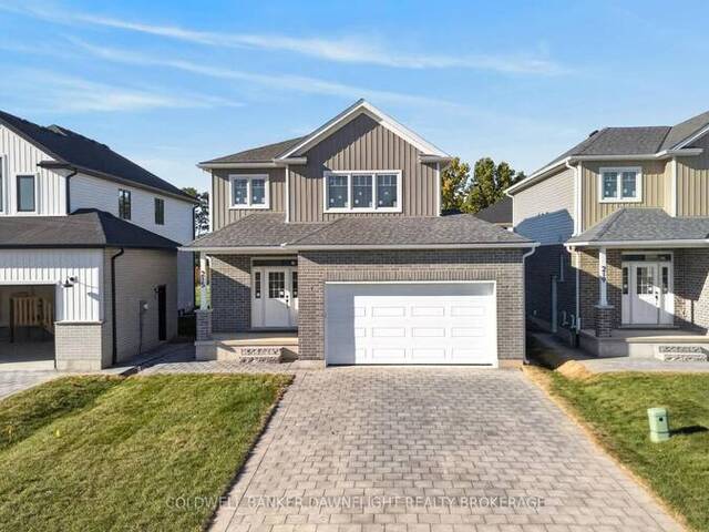 215 GREENE STREET Exeter Ontario, N0M 1S3 - 3 Bedrooms Home For Sale