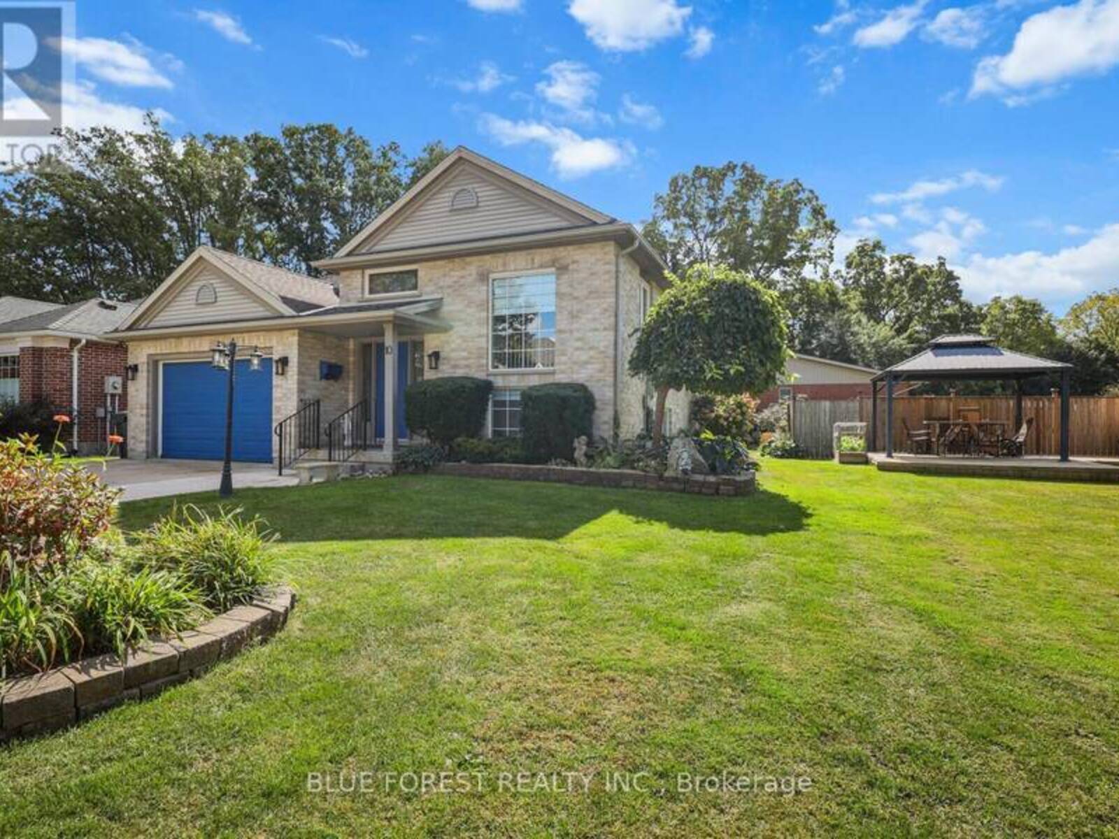 10 SYMPHONY COURT, St. Thomas, Ontario N5P 4K1