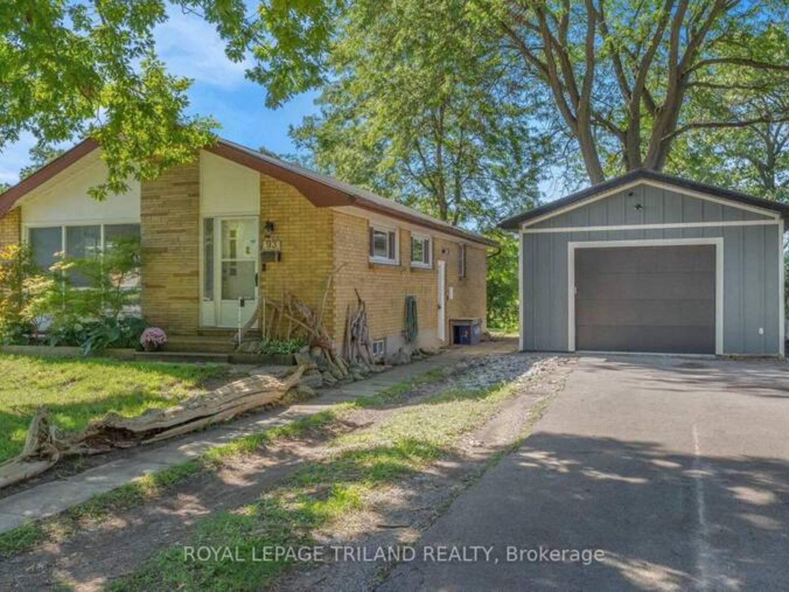 93 MANITOULIN DRIVE, London, Ontario N5W 1M5