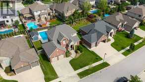 68 BLUE HERON DRIVE | Ilderton Ontario | Slide Image Thirty-one