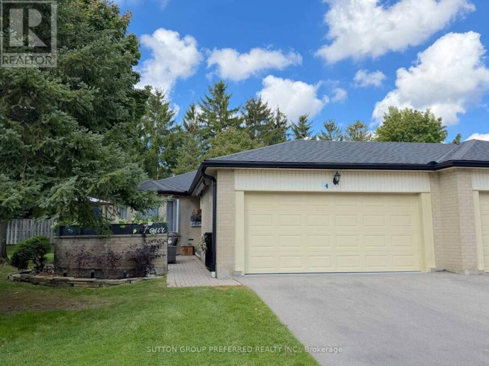 4 - 163 PINE VALLEY DRIVE, London, Ontario N6J 4P9