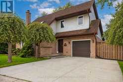122 BARRYDALE CRESCENT | London Ontario | Slide Image Three