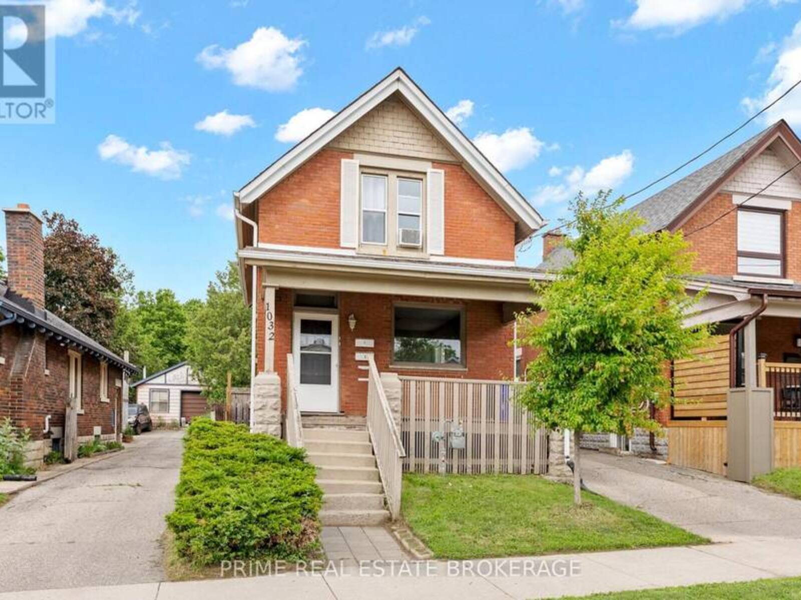 1032 TRAFALGAR STREET, London, Ontario N5Z 1G4