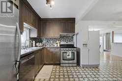 82 SOUTH EDGEWARE ROAD | St. Thomas Ontario | Slide Image Sixteen