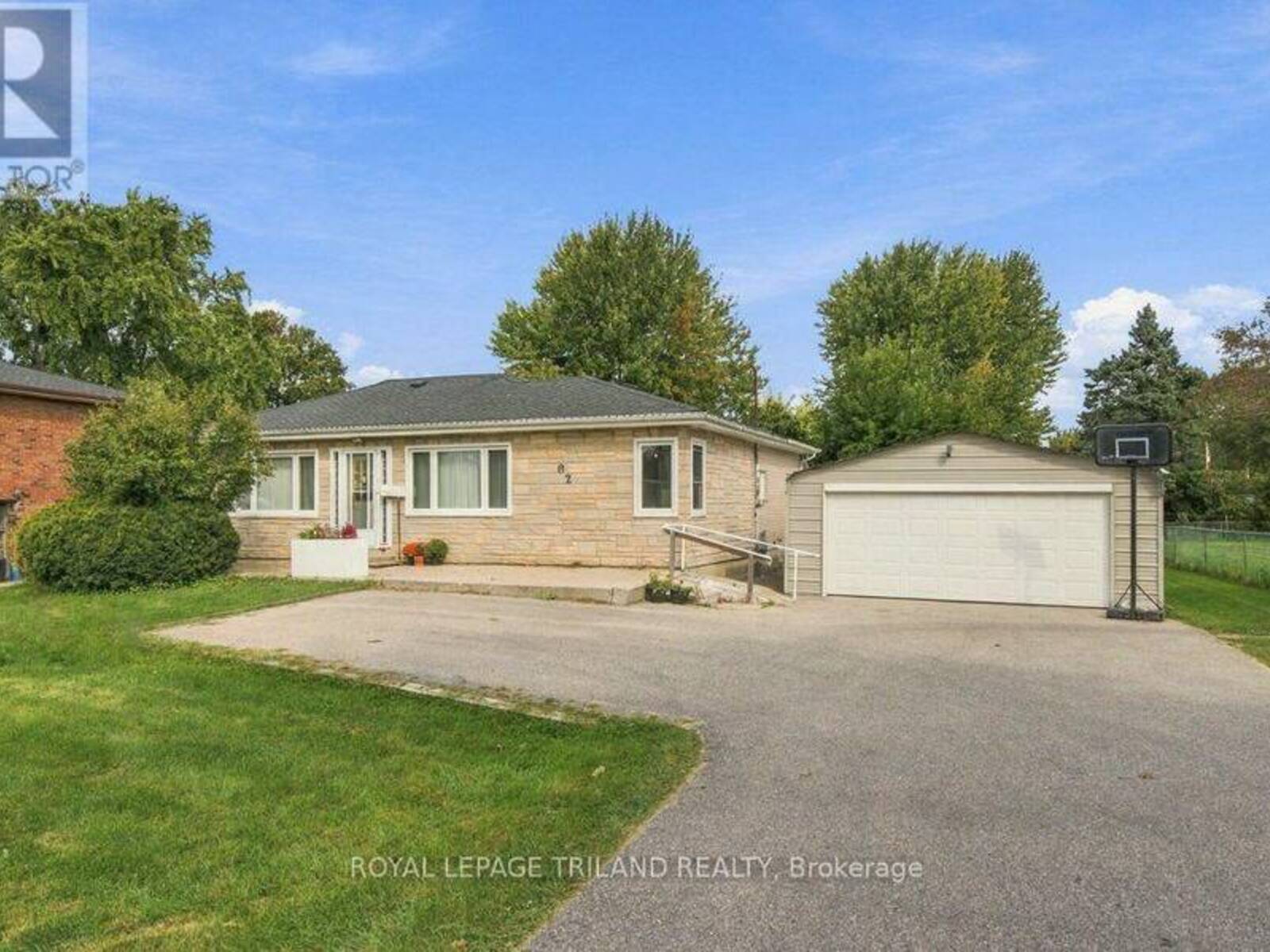 82 SOUTH EDGEWARE ROAD, St. Thomas, Ontario N5P 2H6