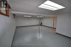 153 LANGARTH STREET W | London Ontario | Slide Image Thirty