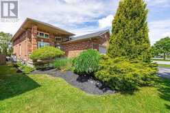 899 BITTERBUSH CRESCENT | London Ontario | Slide Image Two