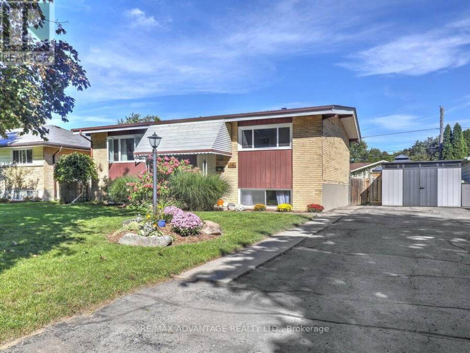 98 GOLDWICK CRESCENT, London, Ontario N5V 2L1