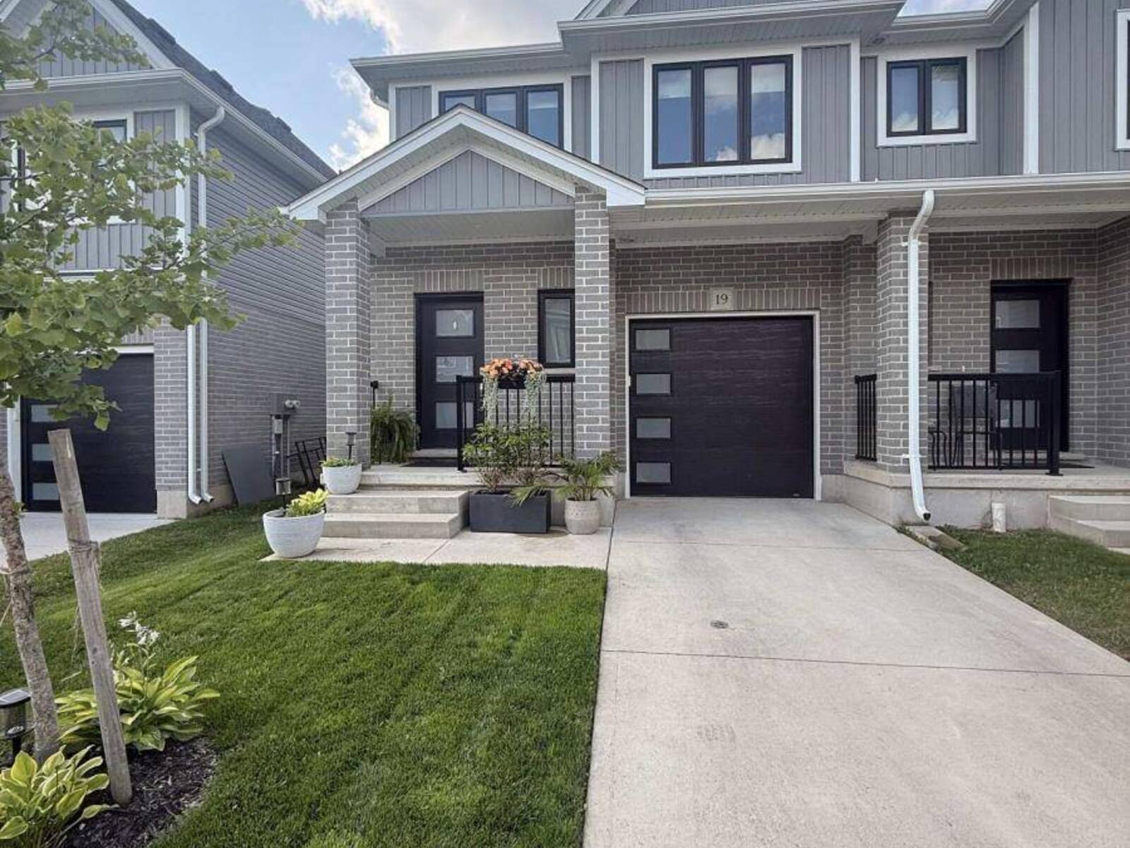 19 - 17 NICHOLSON STREET, Lucan Biddulph, Ontario N0M 2J0