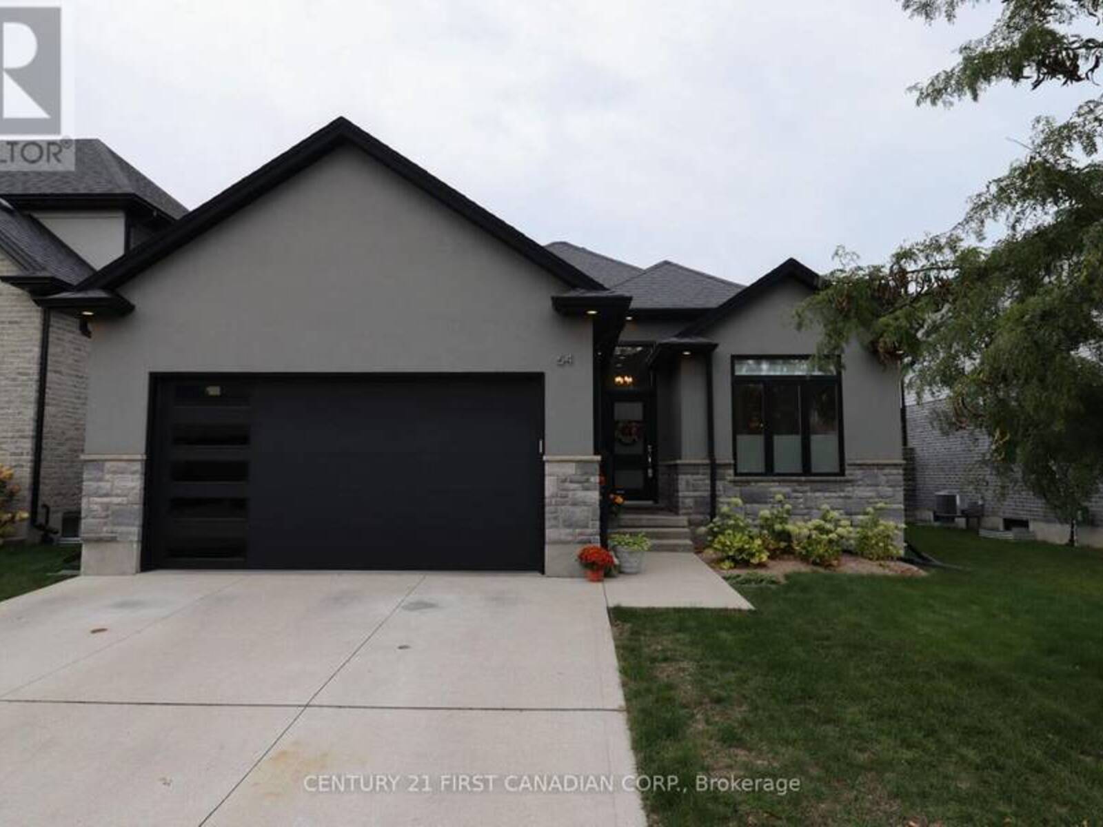 64 - 41 EARLSCOURT TERRACE, Komoka, Ontario N0L 1R0