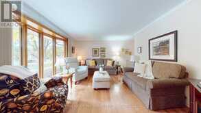 573 JAMAICA COURT | London Ontario | Slide Image Nine