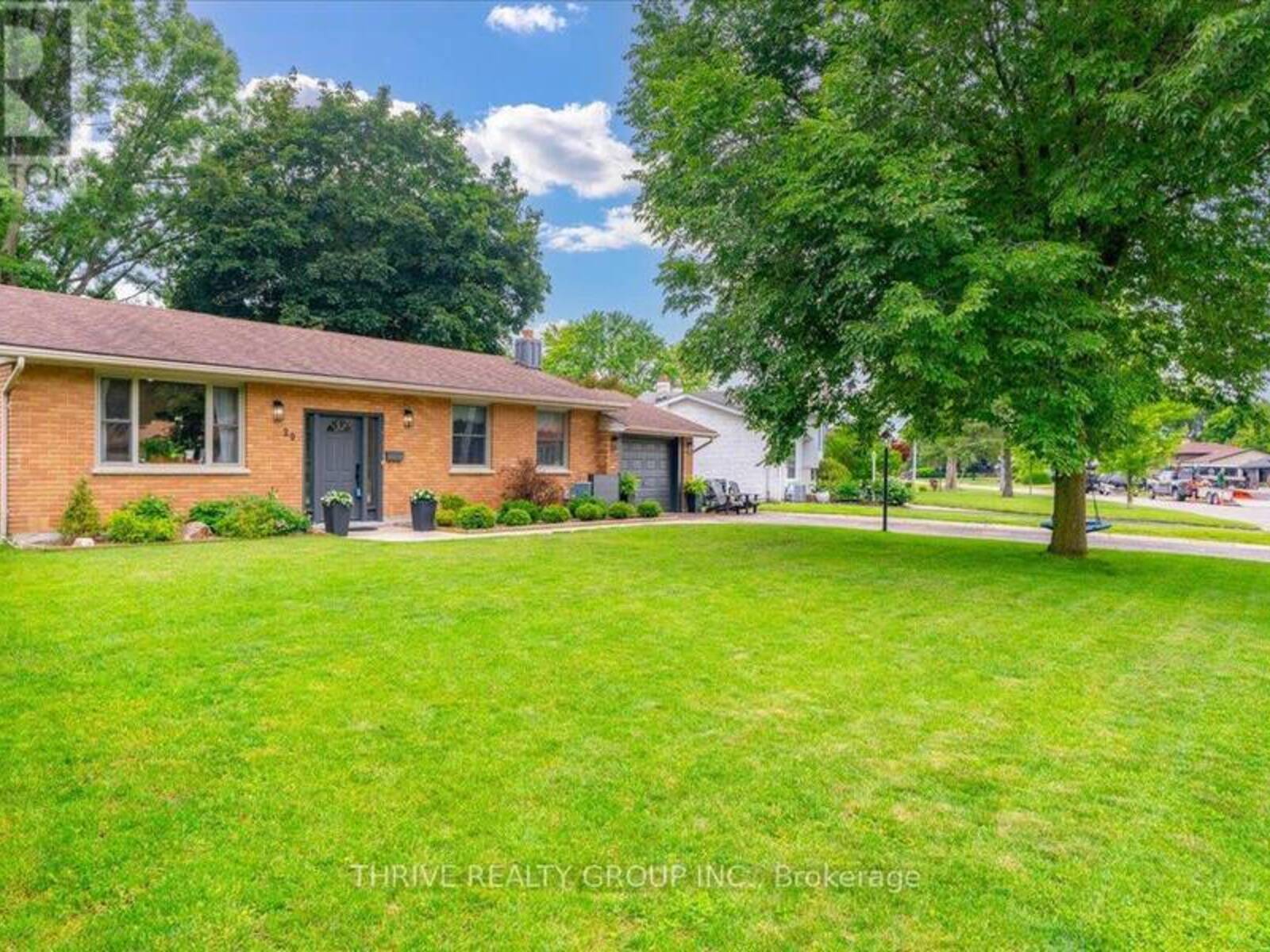 29 SOUTHLAND DRIVE, London, Ontario N6P 1E5