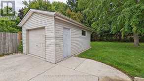564 CHIDDINGTON AVENUE | London Ontario | Slide Image Eight